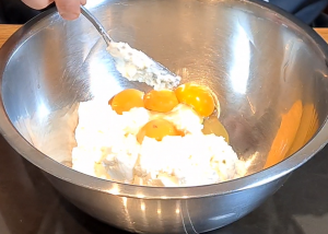 Mix ricotta and egg