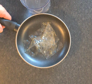 Gelatine leaves to melt